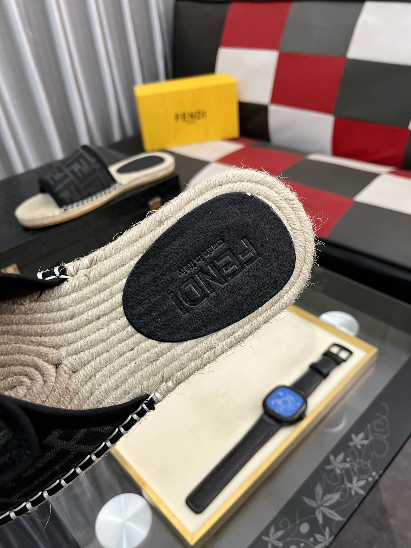 Men's shoes💰320⌚️⌚️[FENDI~Fendi slippers] High-end men's shoes brand official website 1:1 latest masterpiece: original mold customization, fabrics made of imported original materials, upgraded outsole, lighter, top quality in the market, simple and tasteful, a must-have for fashionistas, fashion is at your feet, full of confidence, the same style at the counter👍The season of summer slippers is here. Yardage: 38-44. Can be customized45.46.47